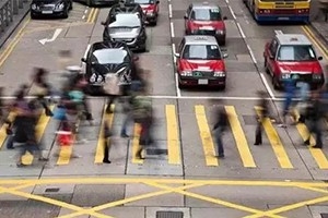 車輛右轉(zhuǎn)彎時不注意這些！兩本駕照都不夠扣，老司機都會犯錯！