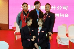 從辦公室文職到萬順叫車，重慶辣妹子的自由與自在